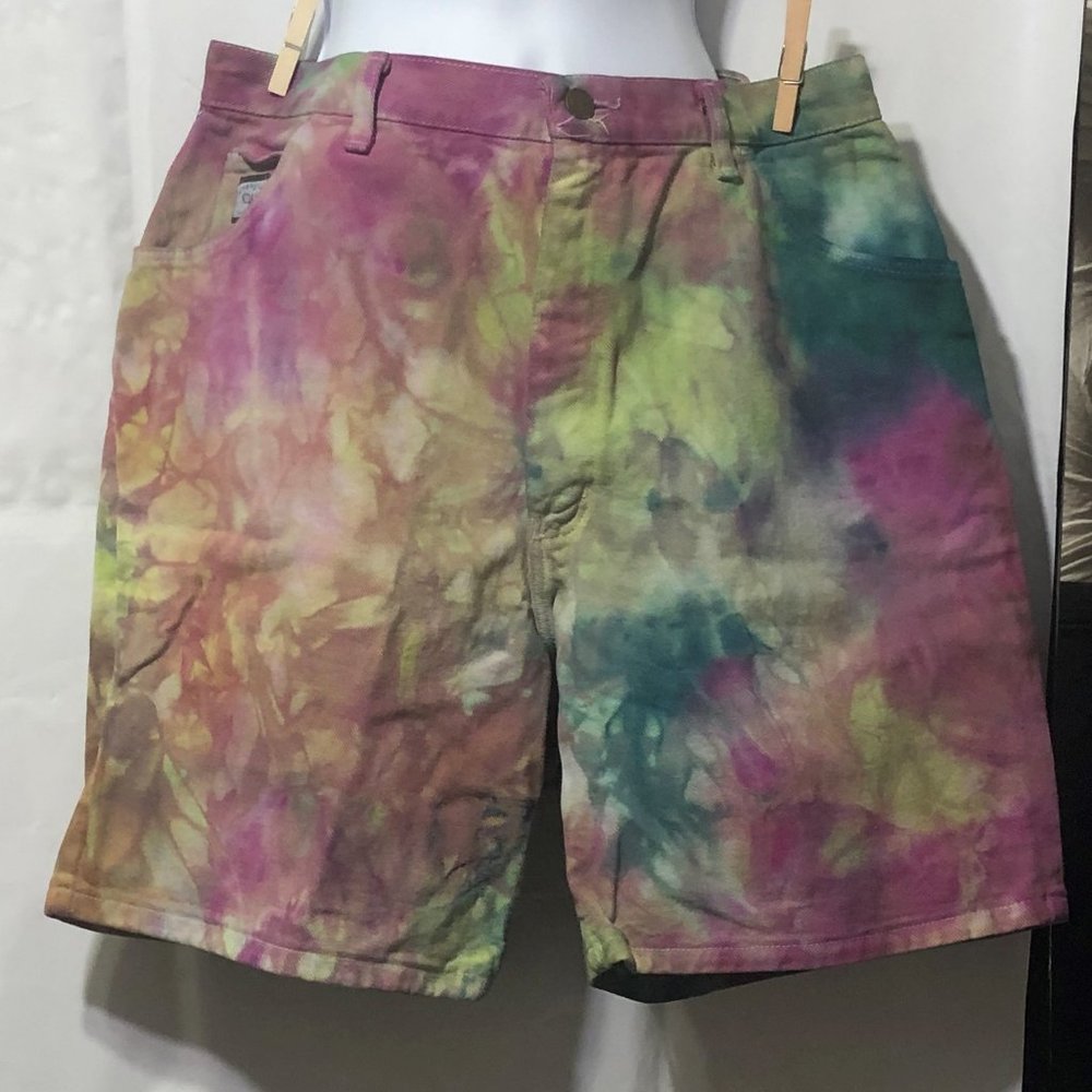 Upcycled Shorts - Wrangler Woman Size 16 Avg.
